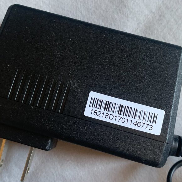 AOEM Power Adapter ADS0306-W120250 100-240V 50-60Hz 1A 12V 2.5A AC power cord - Picture 9 of 9